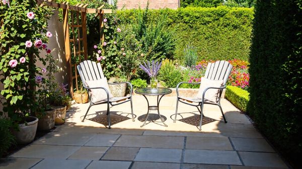 10 étapes indispensables pour réussir votre aménagement extérieur